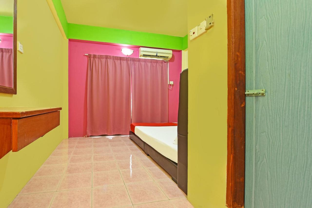Oyo 90565 Teresek View Motel Kuala Tahan Exterior photo